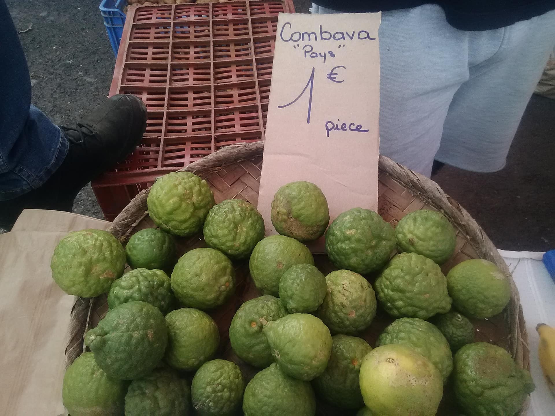Où manger à La Réunion : marchés forains, camions-bars et tables créoles