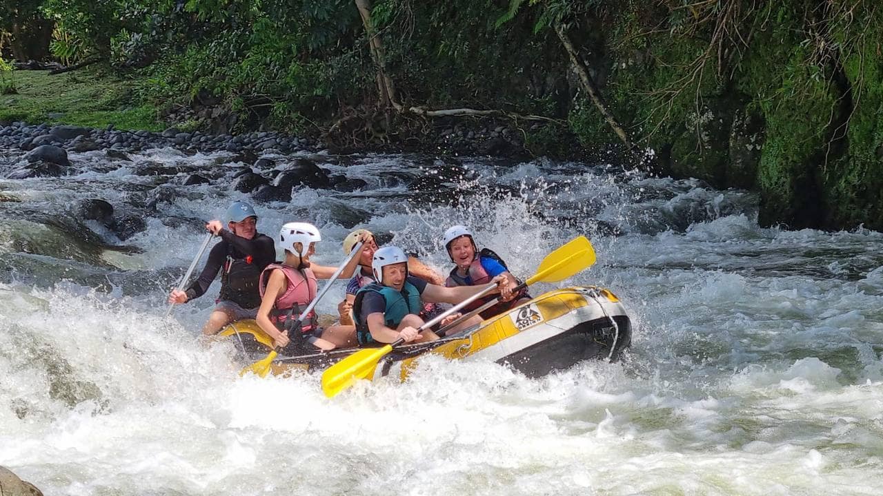 Descente en radeau sur la Rivière des Marsouins, à Saint-Benoît