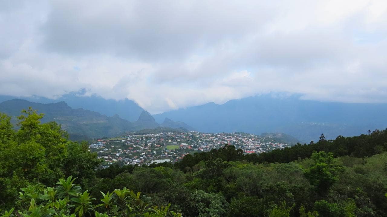 Le cirque entier depuis la Roche Merveilleuse, avant que les nuages ne montent.